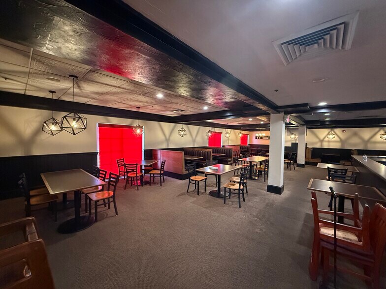 More Photos Of 249 Main St, Rutland Apartments For Lease