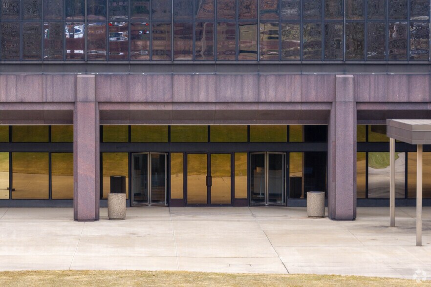 More Photos Of 1 Gojo Plz, Akron Office For Lease