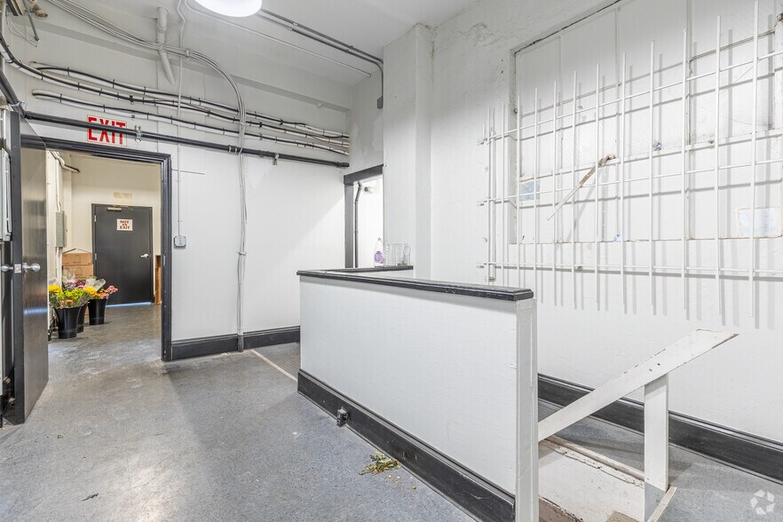 More Photos Of 1539-1541 W Burnside St, Portland Apartments For Sale