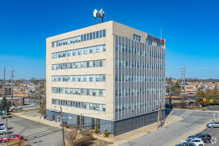 Primary Photo Of 60 Hempstead Ave, West Hempstead Office For Lease