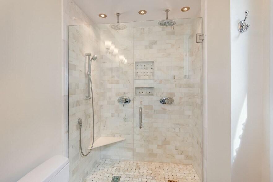 More Photos Of 1755 18th St Nw, Washington Apartments For Sale