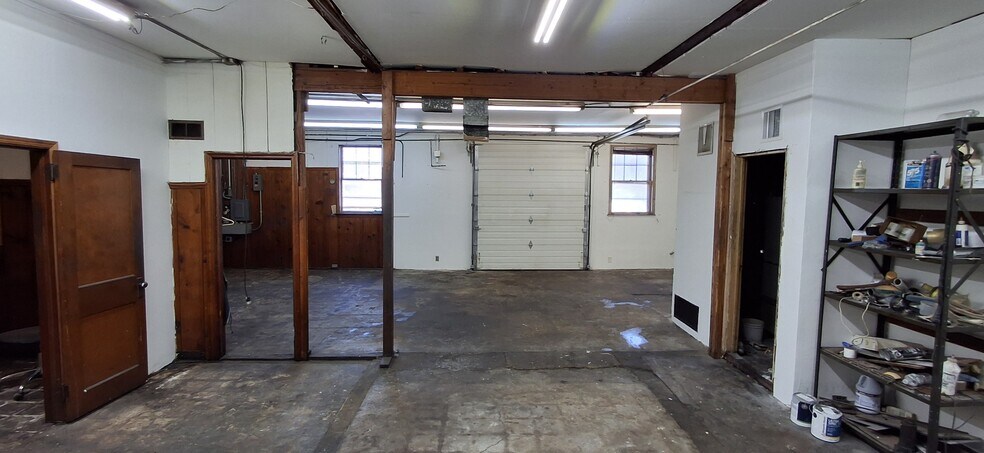 More Photos Of 1252 South Ave, Plainfield Freestanding For Lease