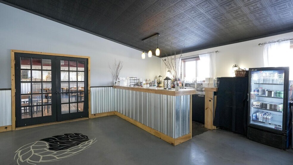 More Photos Of 697 Bear Swamp Rd, Peru General Retail For Sale