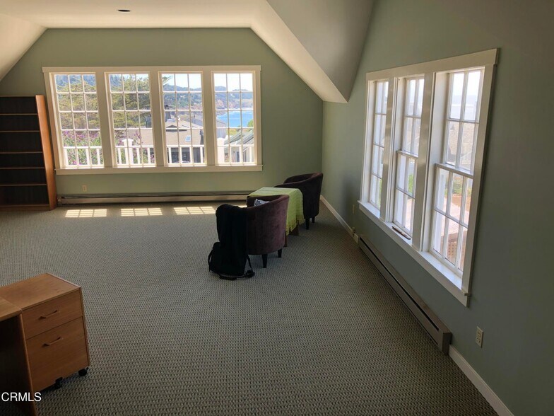More Photos Of 45051 Ukiah st, Mendocino General Retail For Sale
