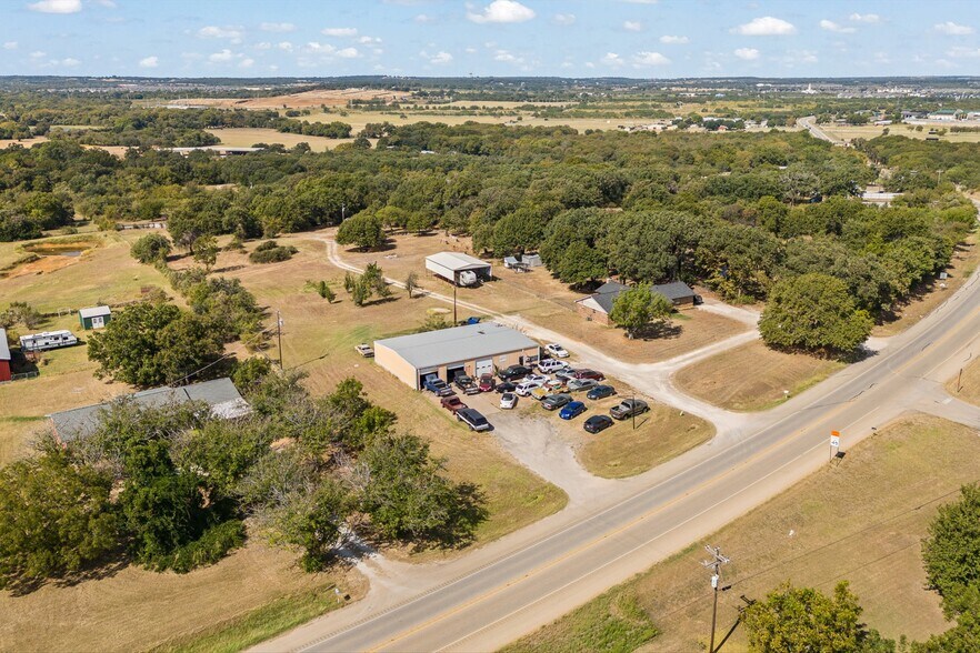 More Photos Of 2410 FM 731, Burleson Showroom For Sale