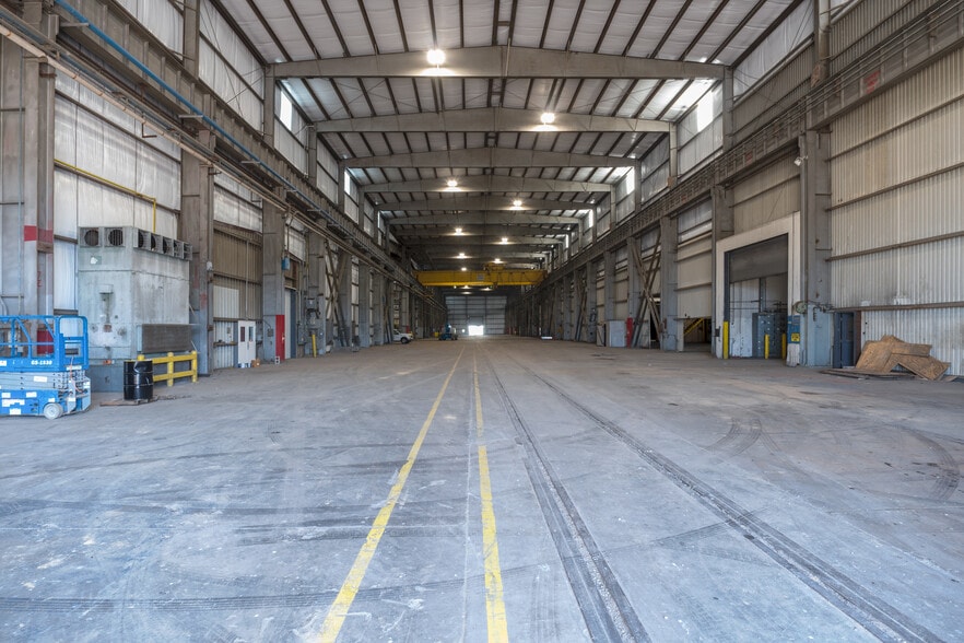 More Photos Of 2870 River Rd, Hawesville Warehouse For Lease