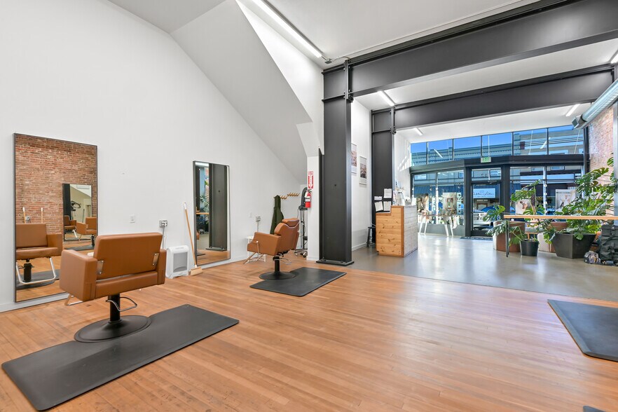 More Photos Of 412 Front St, Lynden Storefront Retail Residential For Sale