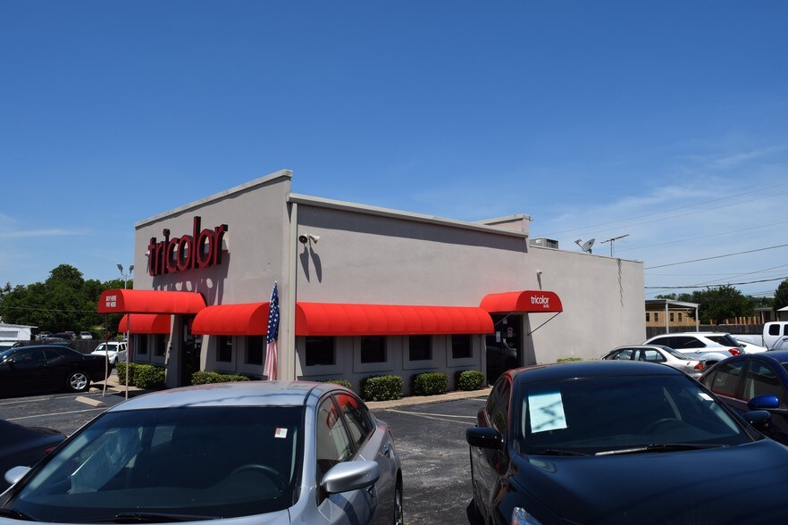 More Photos Of 5959 E Belknap St, Haltom City Auto Dealership For Lease