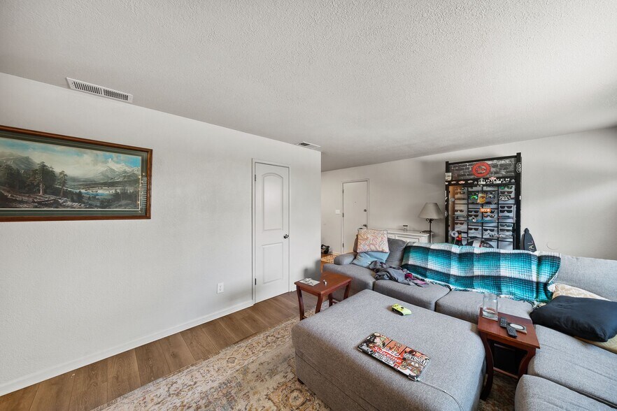 More Photos Of 8336 Brentwood Blvd, Brentwood Office Residential For Sale