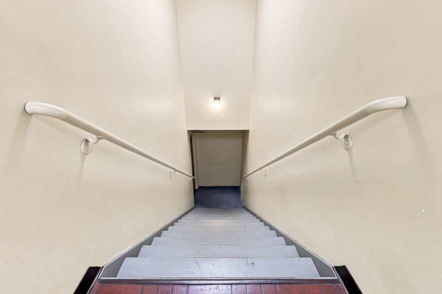 More Photos Of 1411 W 7th St, San Pedro Medical For Sale