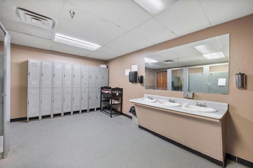 More Photos Of 4109 Mansfield Hwy, Forest Hill Schools For Sale