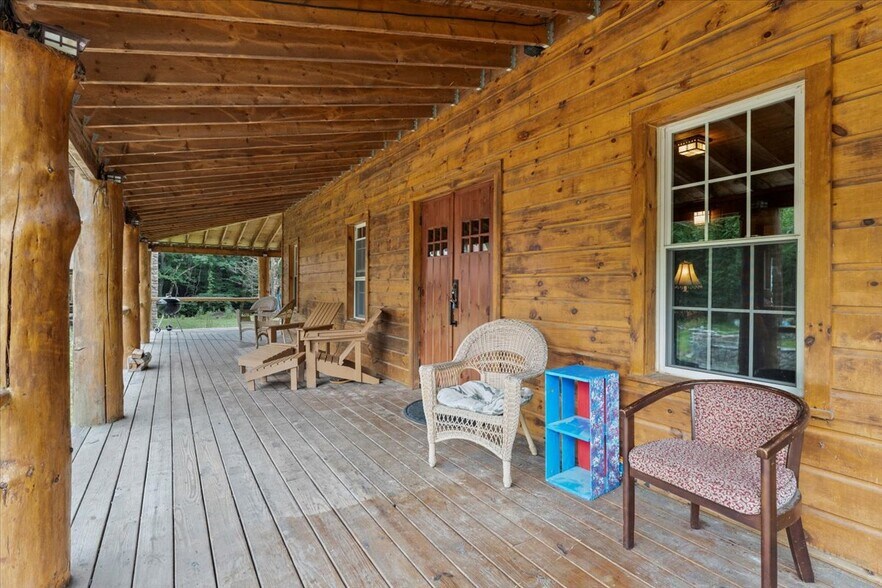 More Photos Of 746 Howe Rd, Lake Luzerne Hotel For Sale