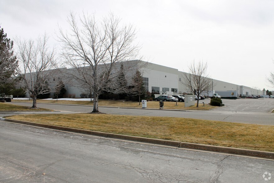 More Photos Of 5301 Peoria St, Denver Distribution For Lease