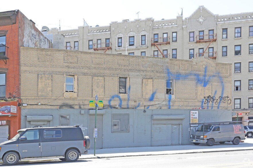 More Photos Of 373 S 1st St, Brooklyn Storefront Retail Office For Lease