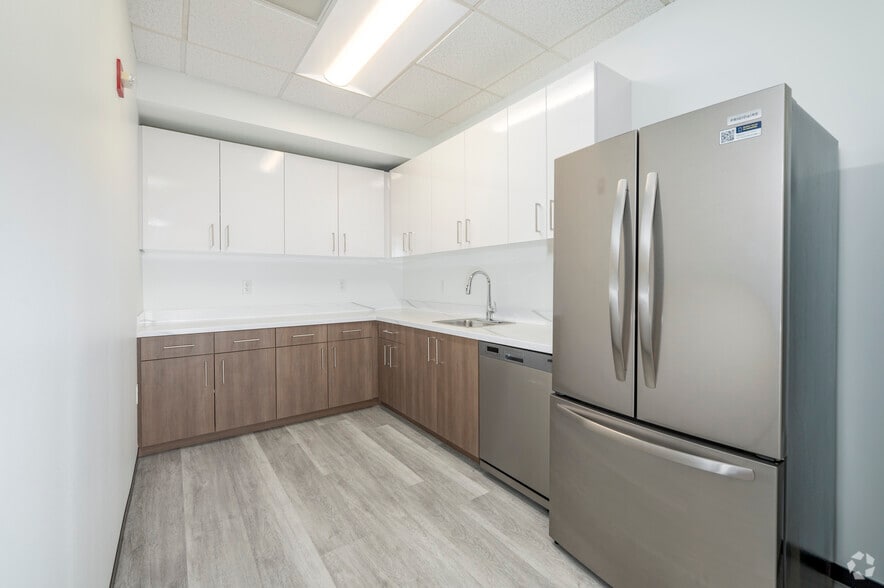 More Photos Of 510-526 King St, Alexandria Office For Lease