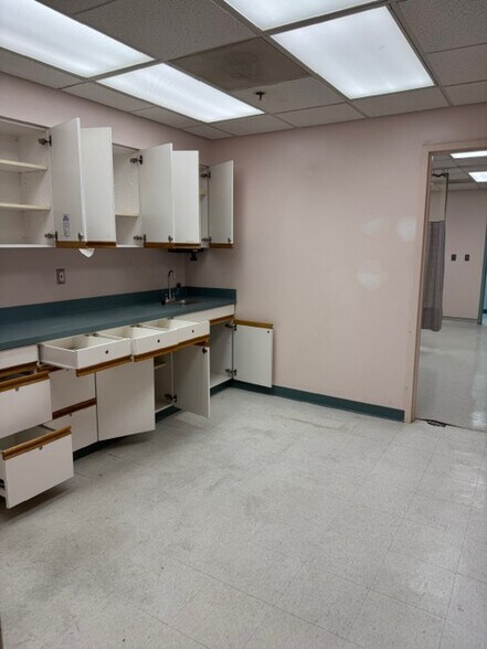 More Photos Of 2718-2720 Atlantic Ave, Atlantic City Office For Sale