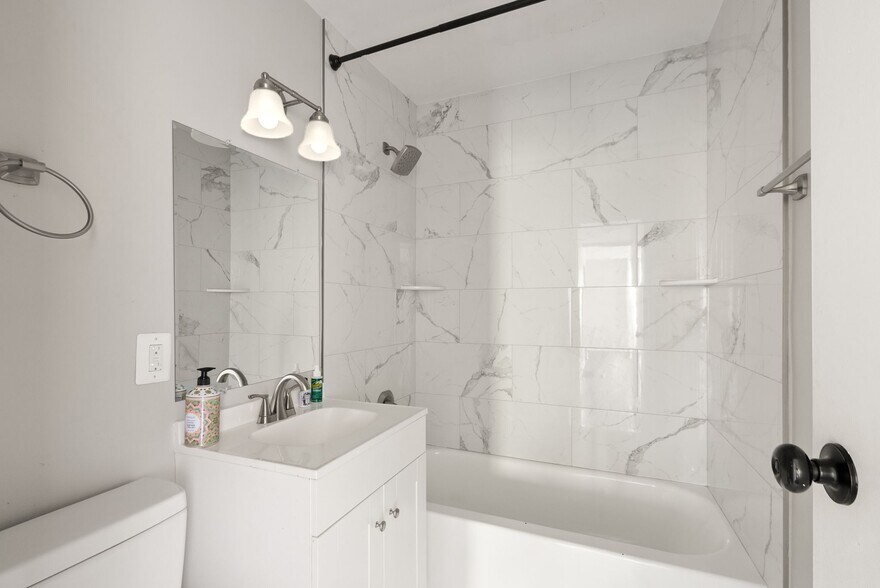 More Photos Of 17423 Wilson St, Dumfries Multifamily For Sale