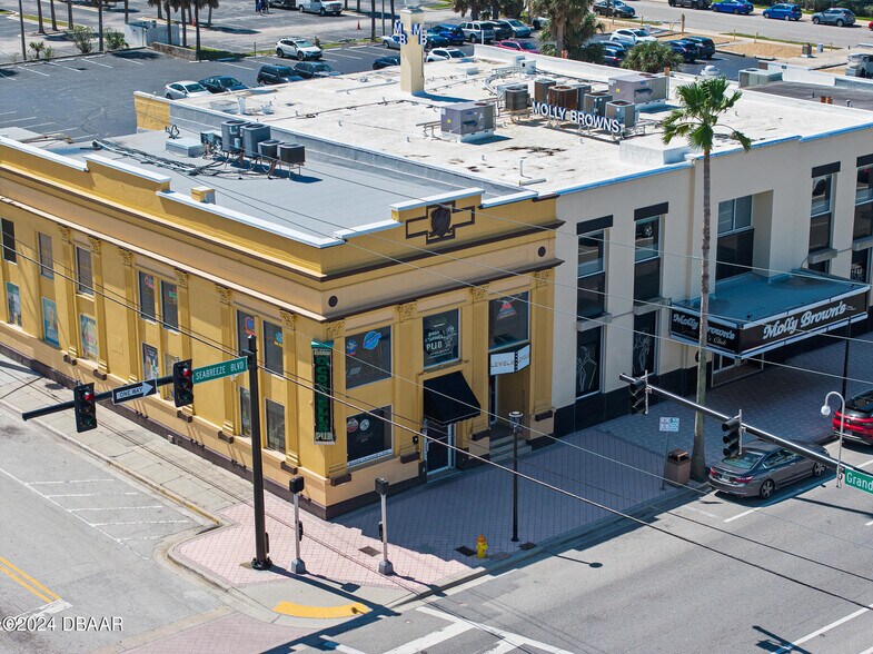 More Photos Of 546 Seabreeze Blvd, Daytona Beach Bar For Lease