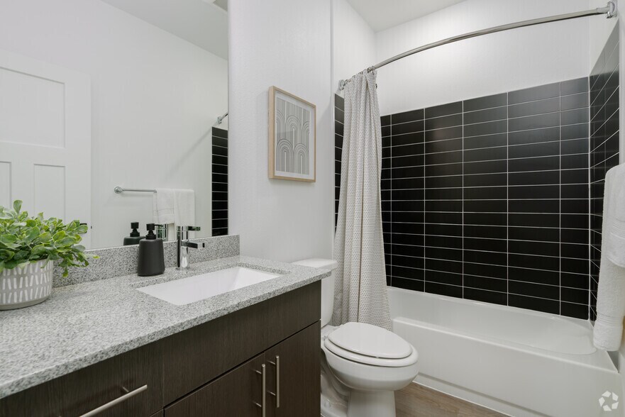 More Photos Of 312 W Terrell Ave, Fort Worth Apartments For Sale