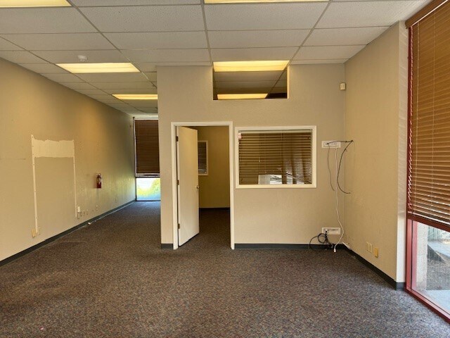 More Photos Of 100-152 Browns Valley Pky, Vacaville Unknown For Lease