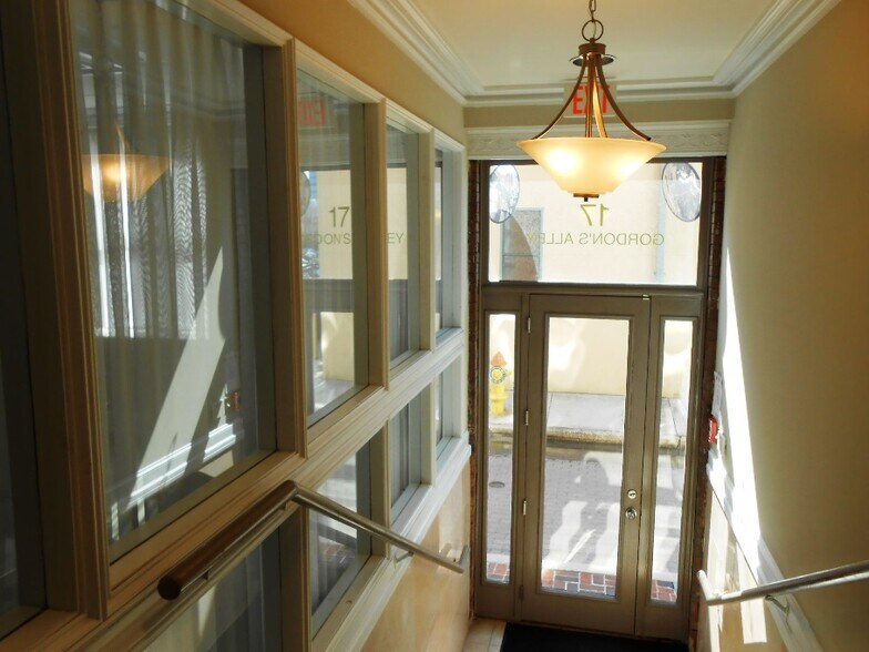 More Photos Of 15 S Gordons Aly, Atlantic City Apartments For Sale