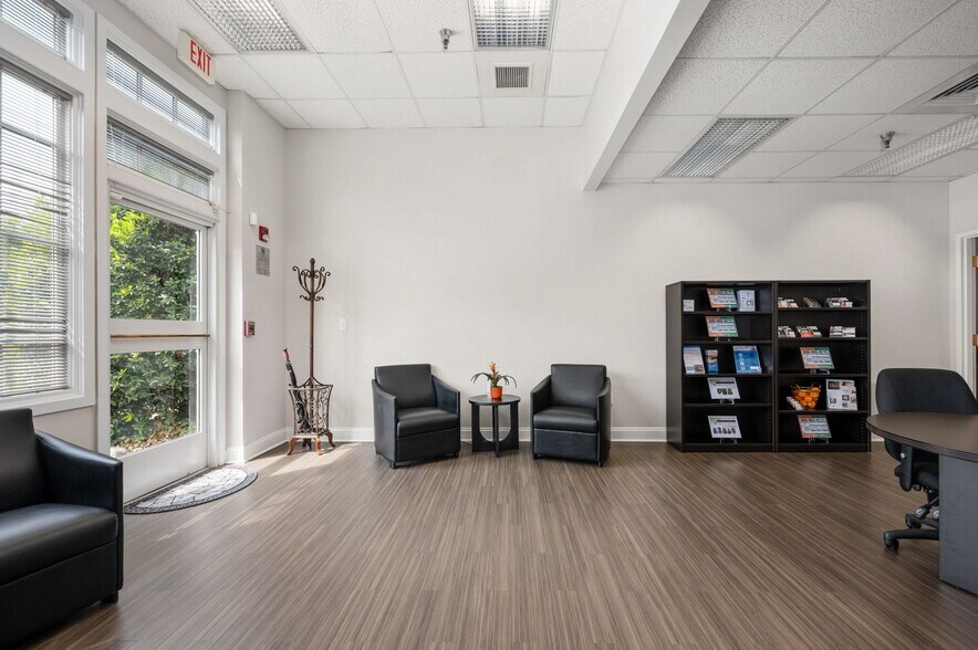 More Photos Of 415-417 Wolfe St, Fredericksburg Medical For Lease