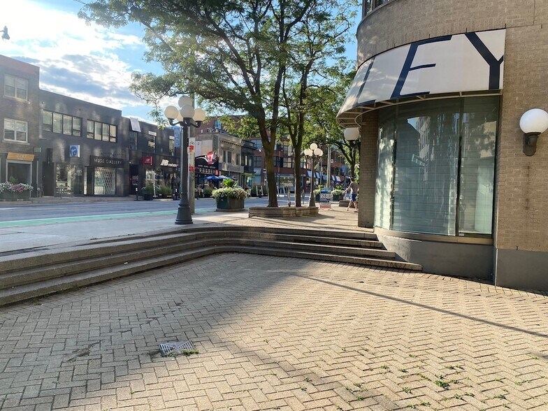 More Photos Of 1177 Yonge St, Toronto Apartments For Lease