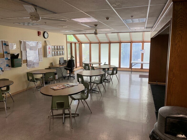 More Photos Of 1101 Twin View Blvd, Redding Office For Sale