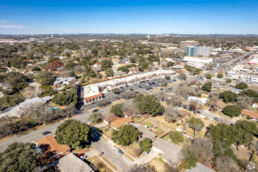 More Photos Of 6401-6487 Blanco Rd, San Antonio Unknown For Lease