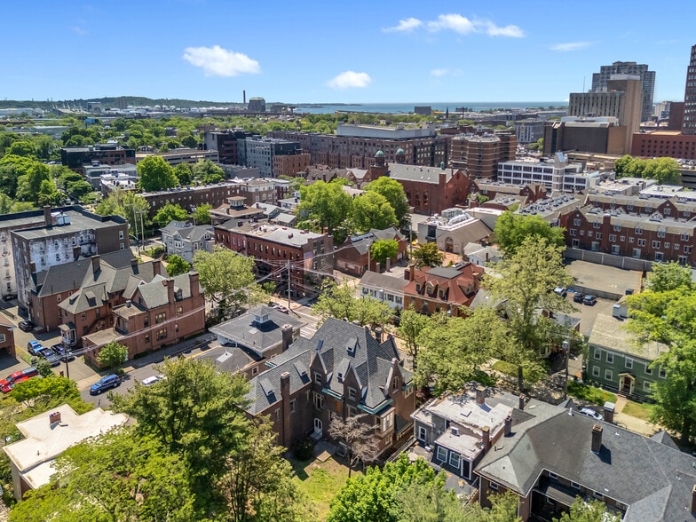 More Photos Of 51 Trumbull St, New Haven Office For Sale