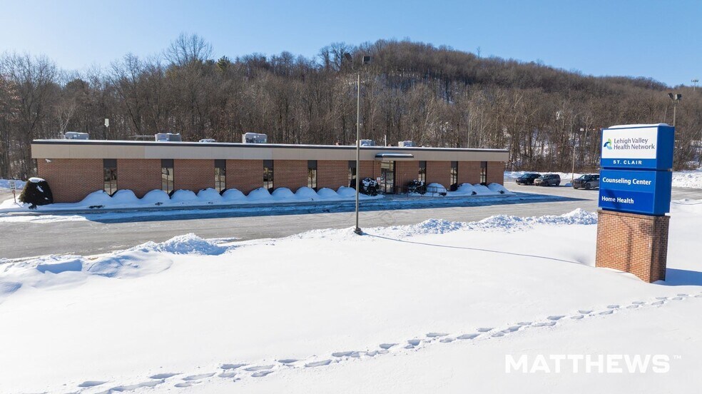 Primary Photo Of 502 S 2nd St, Saint Clair Medical For Sale