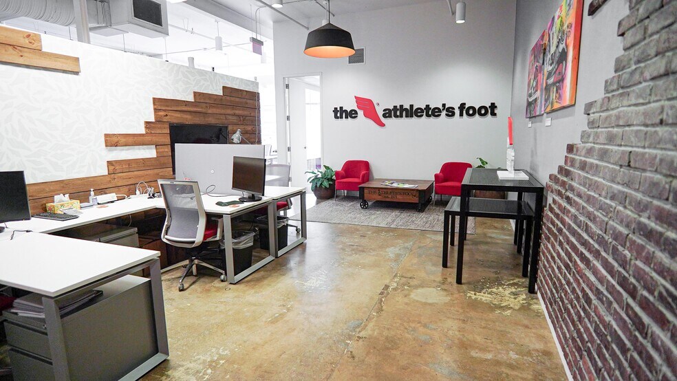 More Photos Of 1510 Ellsworth Industrial Blvd NW, Atlanta Loft Creative Space For Lease