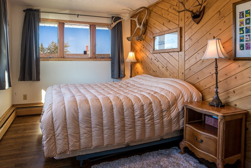 More Photos Of 26260 Main St, Beaver Island Hotel For Sale