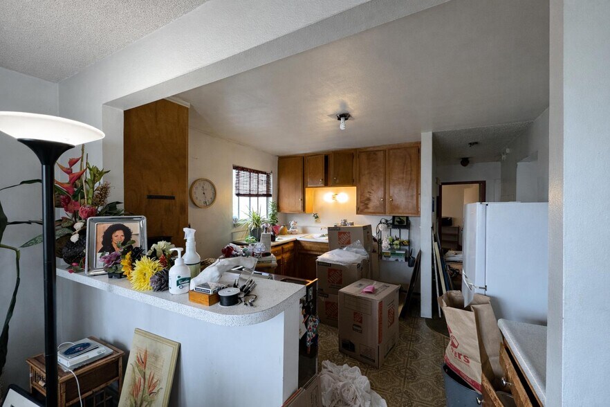 More Photos Of 16813 Halldale Ave, Gardena Multifamily For Sale