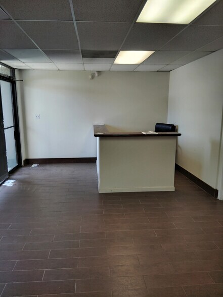 More Photos Of 1279 N Tustin Ave, Anaheim Light Distribution For Sale