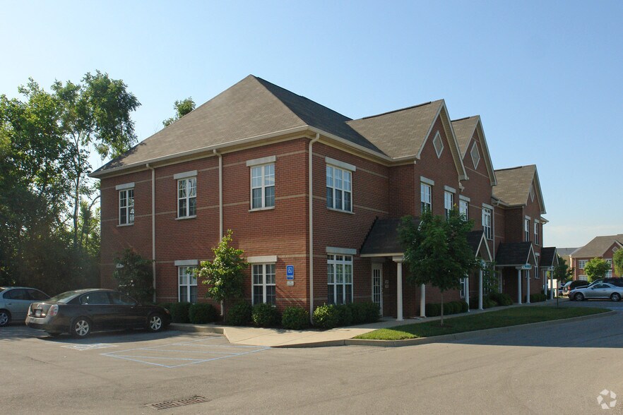 More Photos Of 601 N Shore Dr, Jeffersonville Medical For Sale