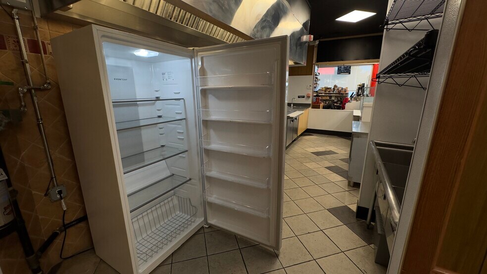 More Photos Of 3395 Schuylkill Rd, Spring City Service Station For Lease