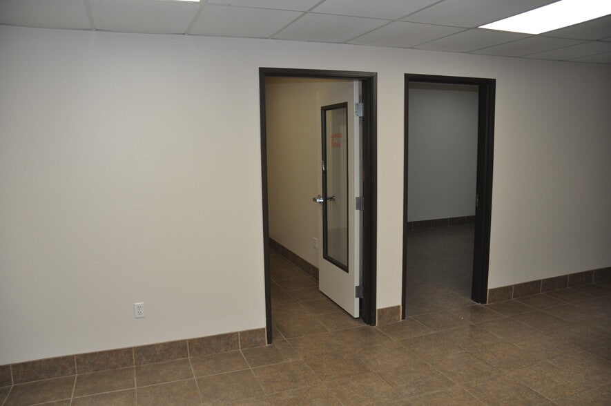 More Photos Of 1324 N Farrell Ct, Gilbert Warehouse For Sale