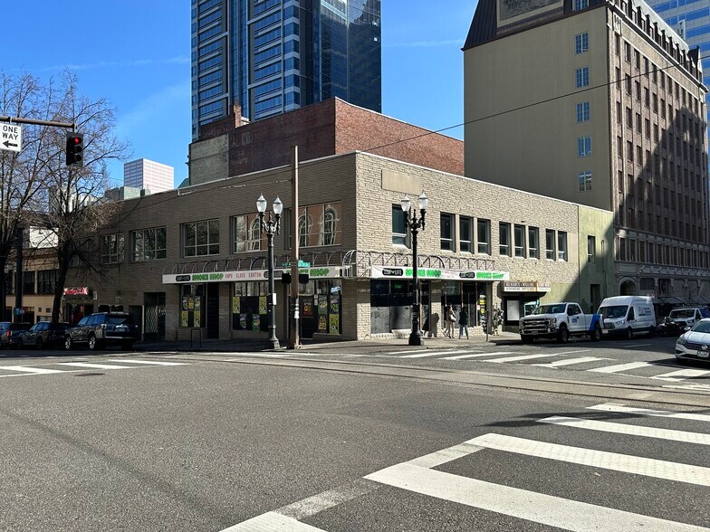 More Photos Of 822-838 SW 10th Ave, Portland Office For Lease