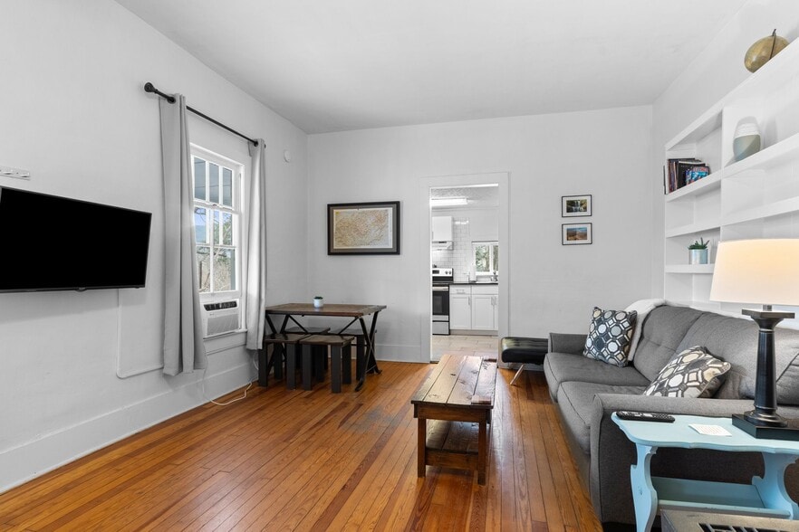 More Photos Of 33 Vance Ave, Black Mountain Apartments For Sale