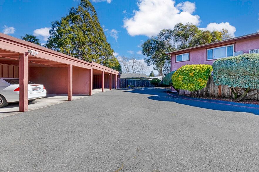 More Photos Of 7488 Bridgit Dr, Rohnert Park Apartments For Sale