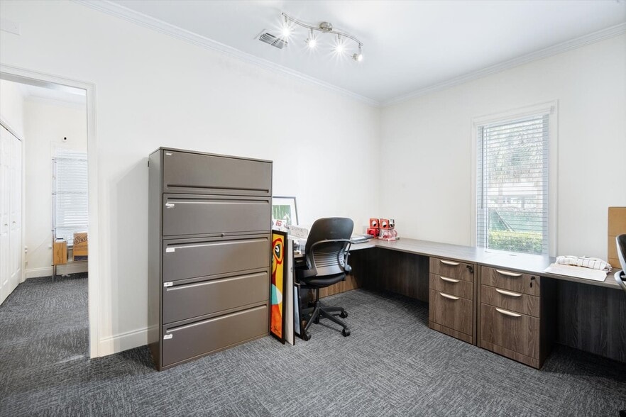 More Photos Of 119 S Dakota Ave, Tampa Medical For Sale