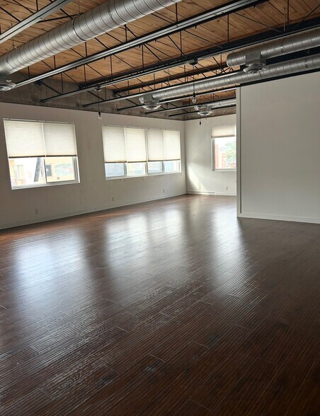 More Photos Of 343 6th Ave N, Saint Petersburg Storefront Retail Office For Sale