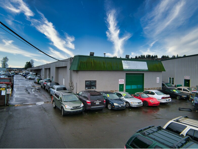 More Photos Of 136 Stewart Rd SE, Pacific Flex For Lease