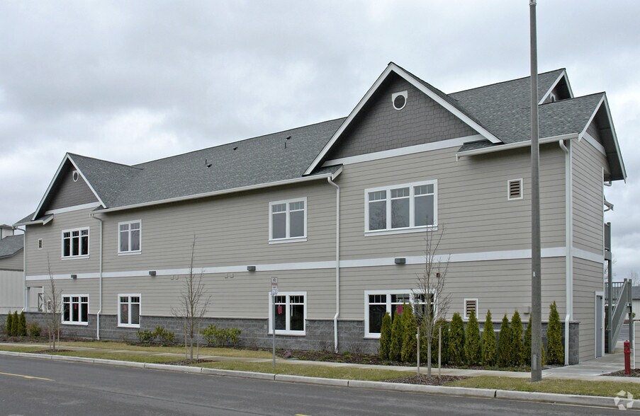 More Photos Of 9144 Burnett Rd SE, Yelm Coworking Space