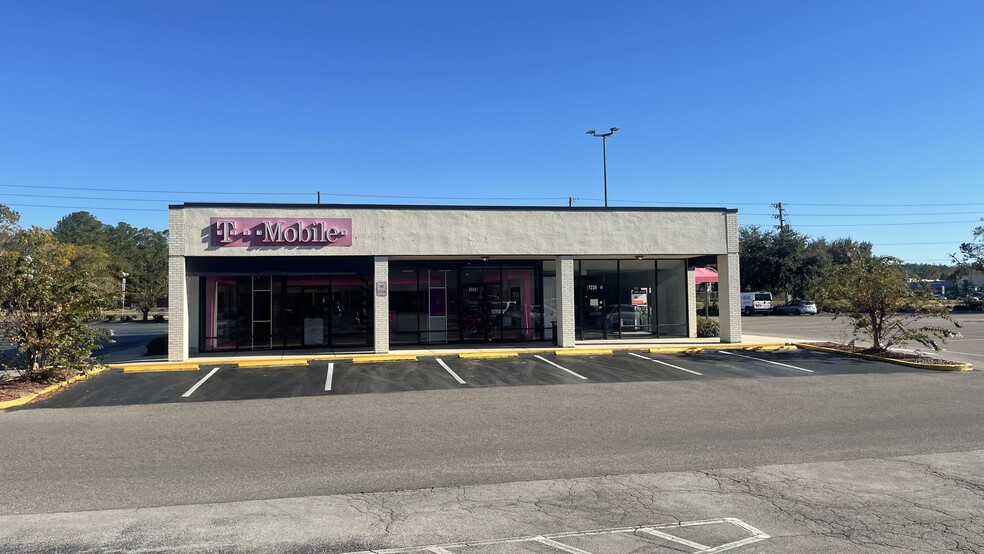 More Photos Of 1200 S Broad St, Brooksville Unknown For Lease