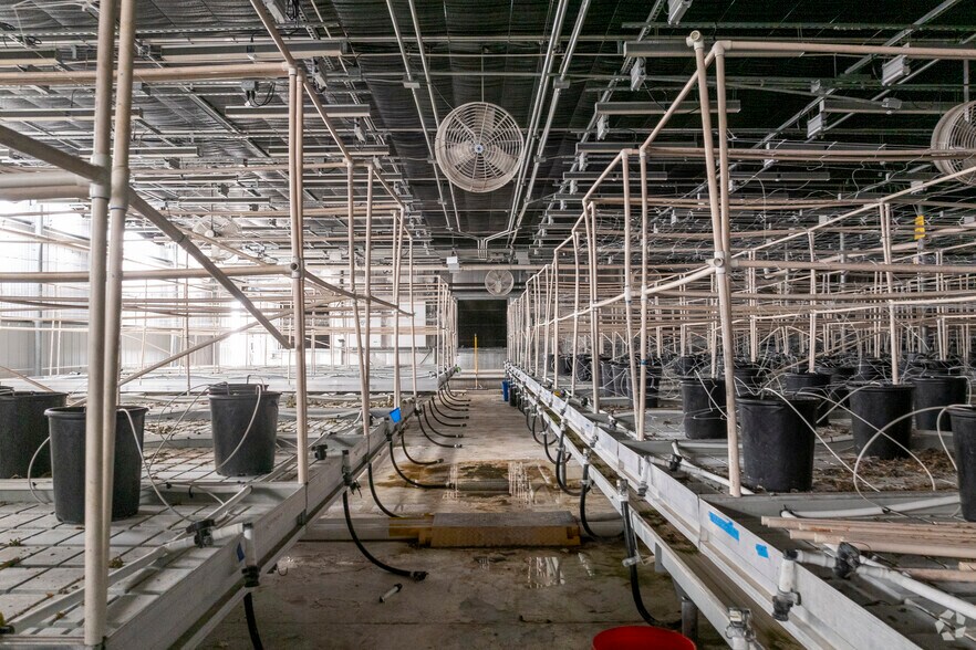 More Photos Of 5290 E 43rd Ave, Denver Warehouse For Sale