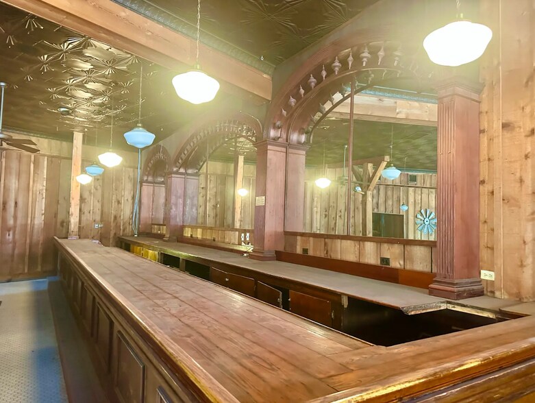 More Photos Of 204-208 Belleville Ave, Brewton Restaurant For Sale