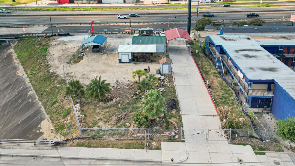 More Photos Of 721 Pasadena Fwy, Pasadena Industrial For Sale
