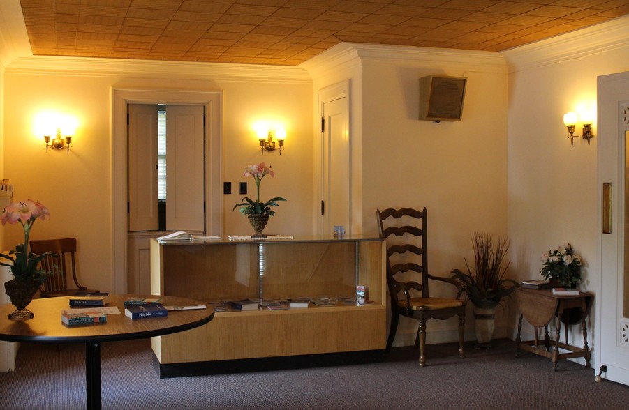 More Photos Of 1300 1st Ave N, Great Falls Religious Facility For Lease